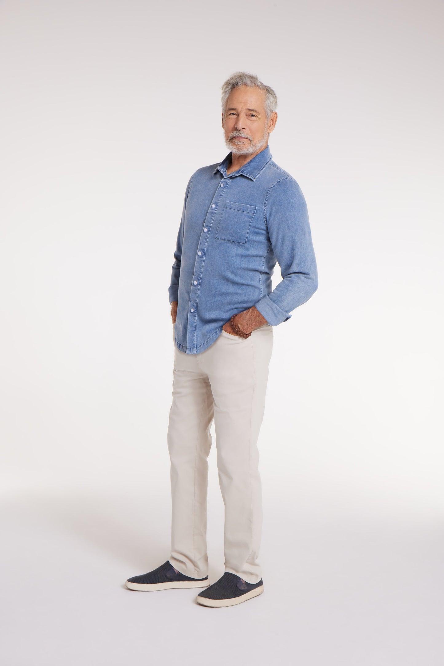 Joe Woven Magnetic Shirt in Chambray