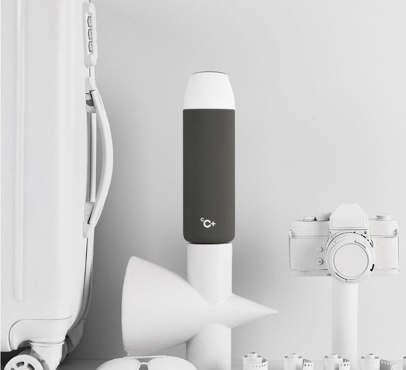 Multifunctional mug with intelligent temperature display