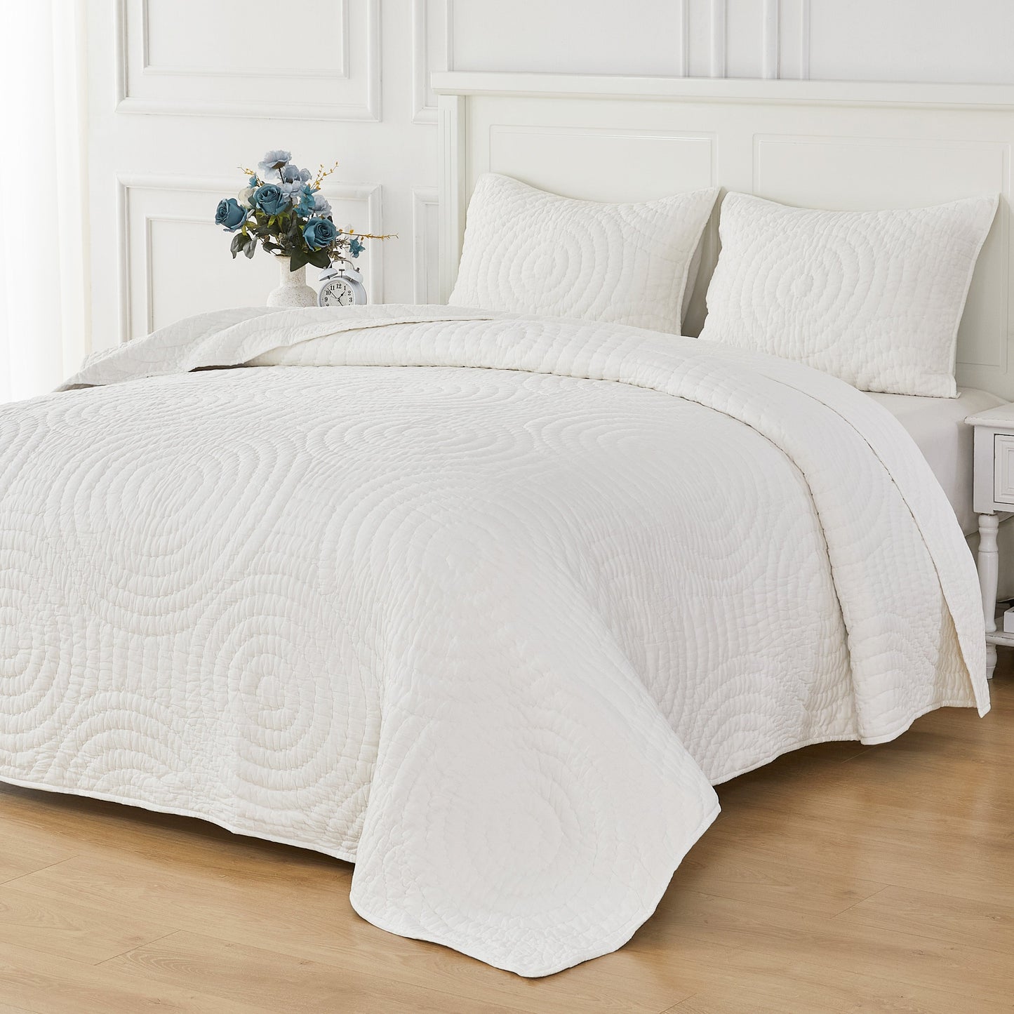 Halo Cotton Voile Hand Stitched Quilt Set