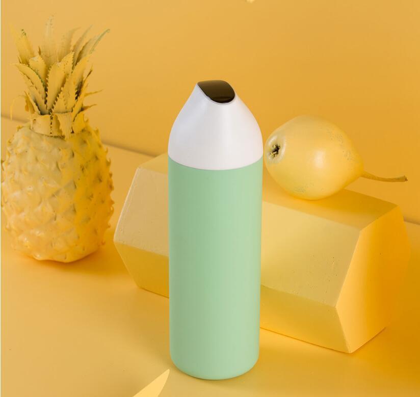 Multifunctional mug with intelligent temperature display