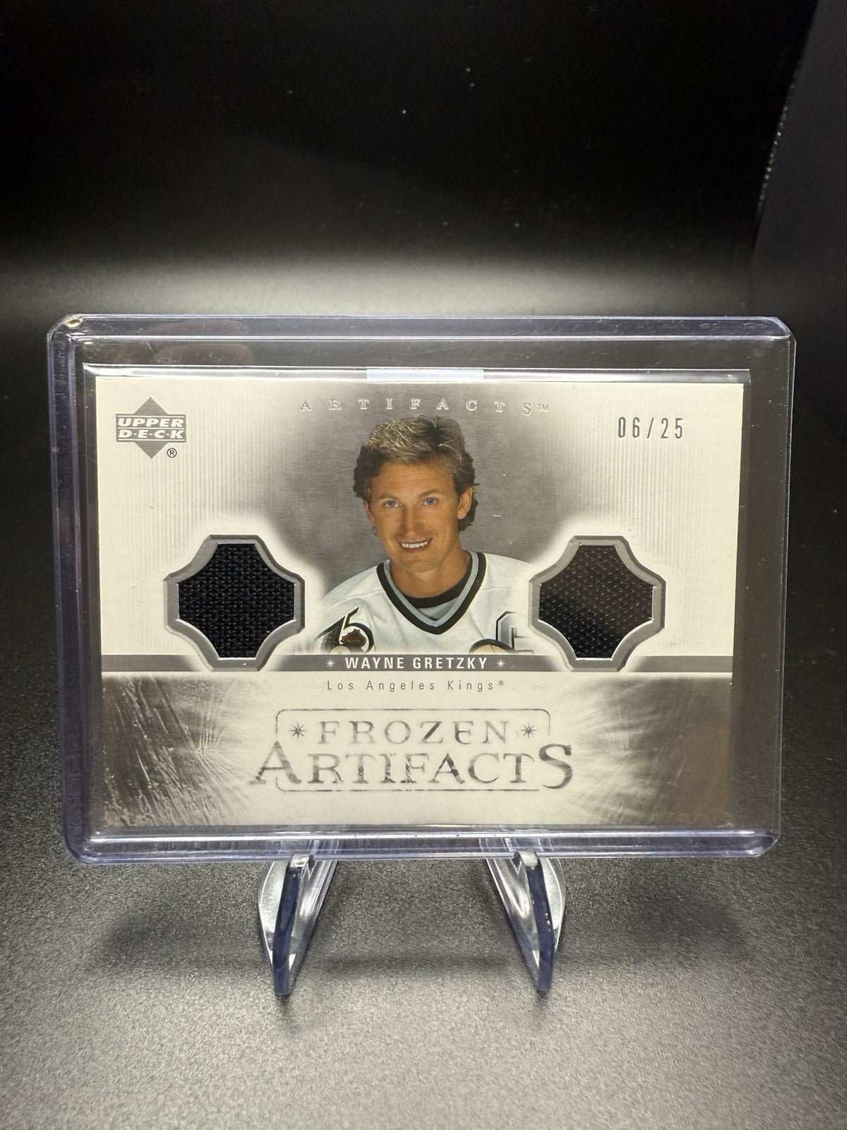 Wayne Gretzky 2005-06 UD Artifacts Frozen Dual Jersey Relic 06/25 Kings