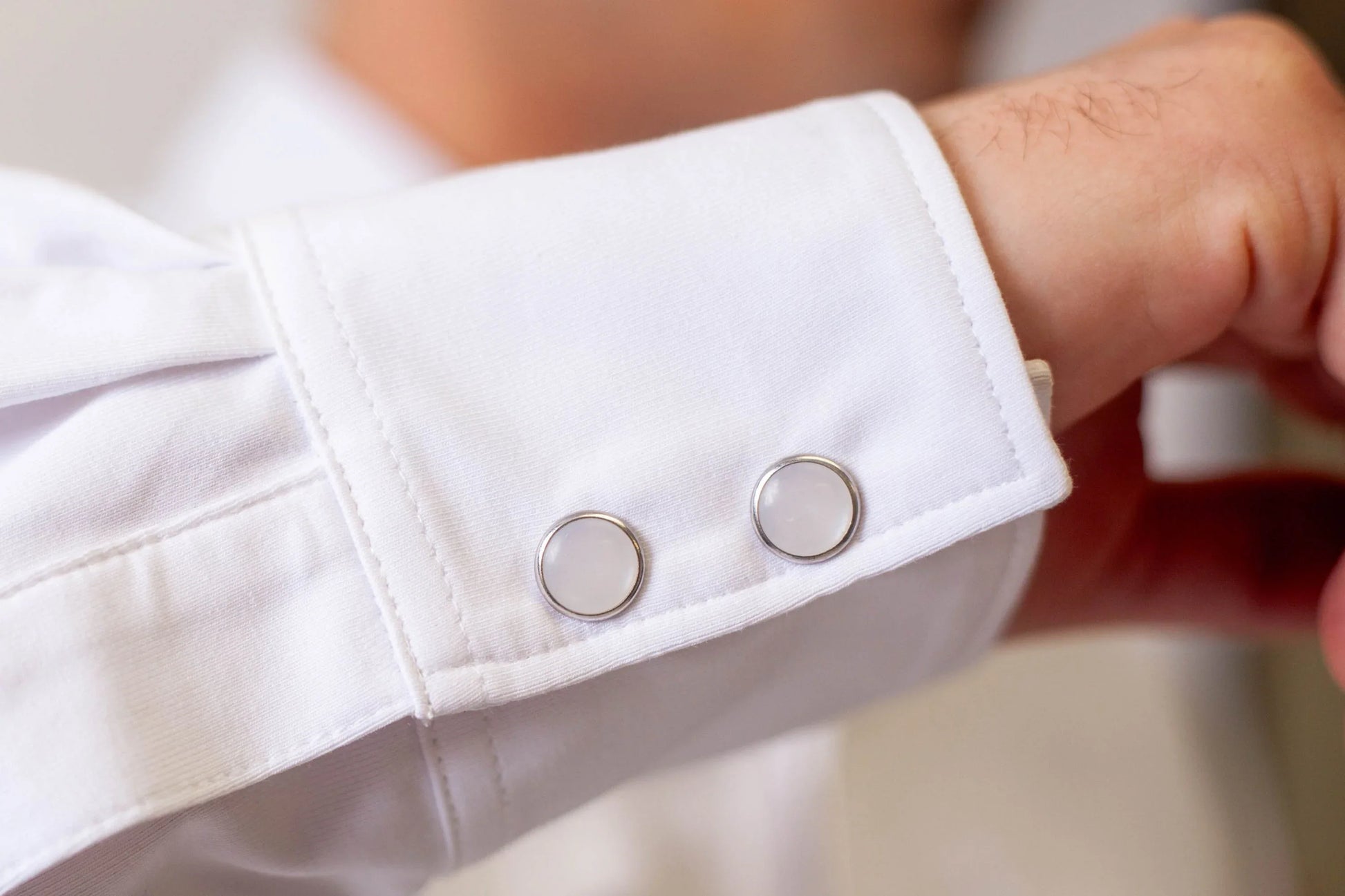Cinqo_Western_Long_Sleeve_Tech_Shirt_in_White_sleeve_detail - shoponestop.store