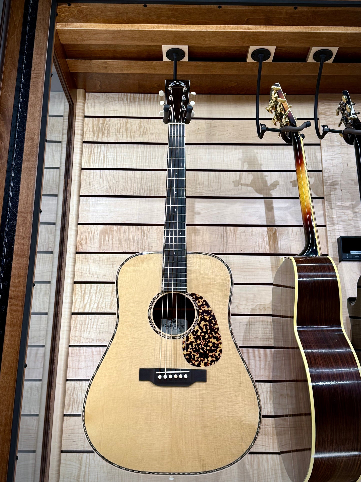 ClimaCab Grand+ | Maple with Boston Stain