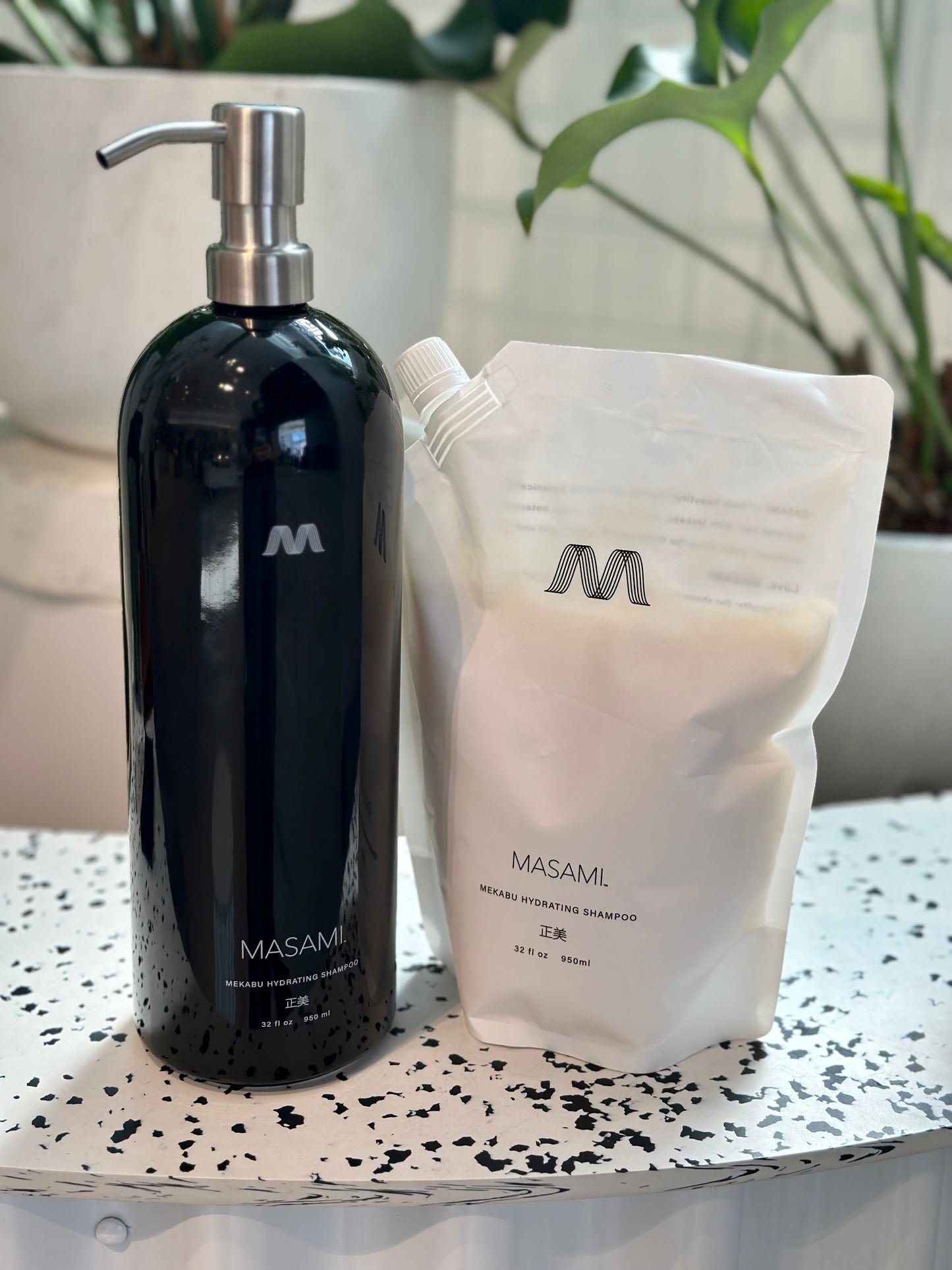 Pro-Ocean Refillable Shampoo Bottle for Sustainable Hair Care