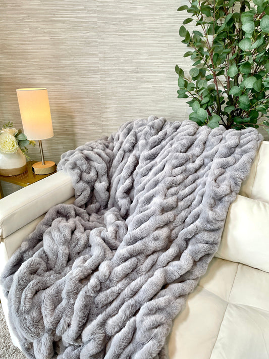Gray Faux Fur Blanket - Large: 60"x72"