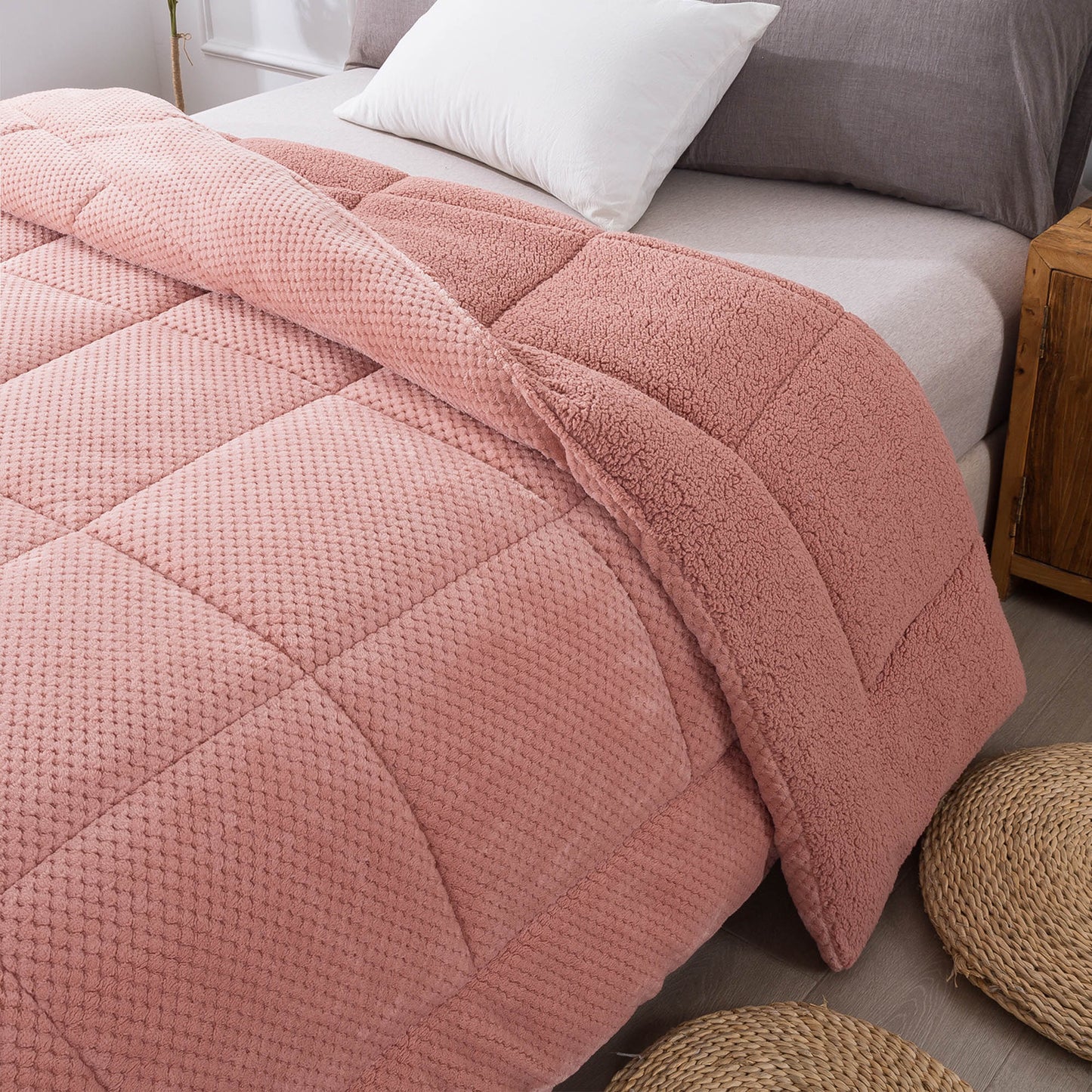 Kasentex Reversible All-Season Plush Comforter