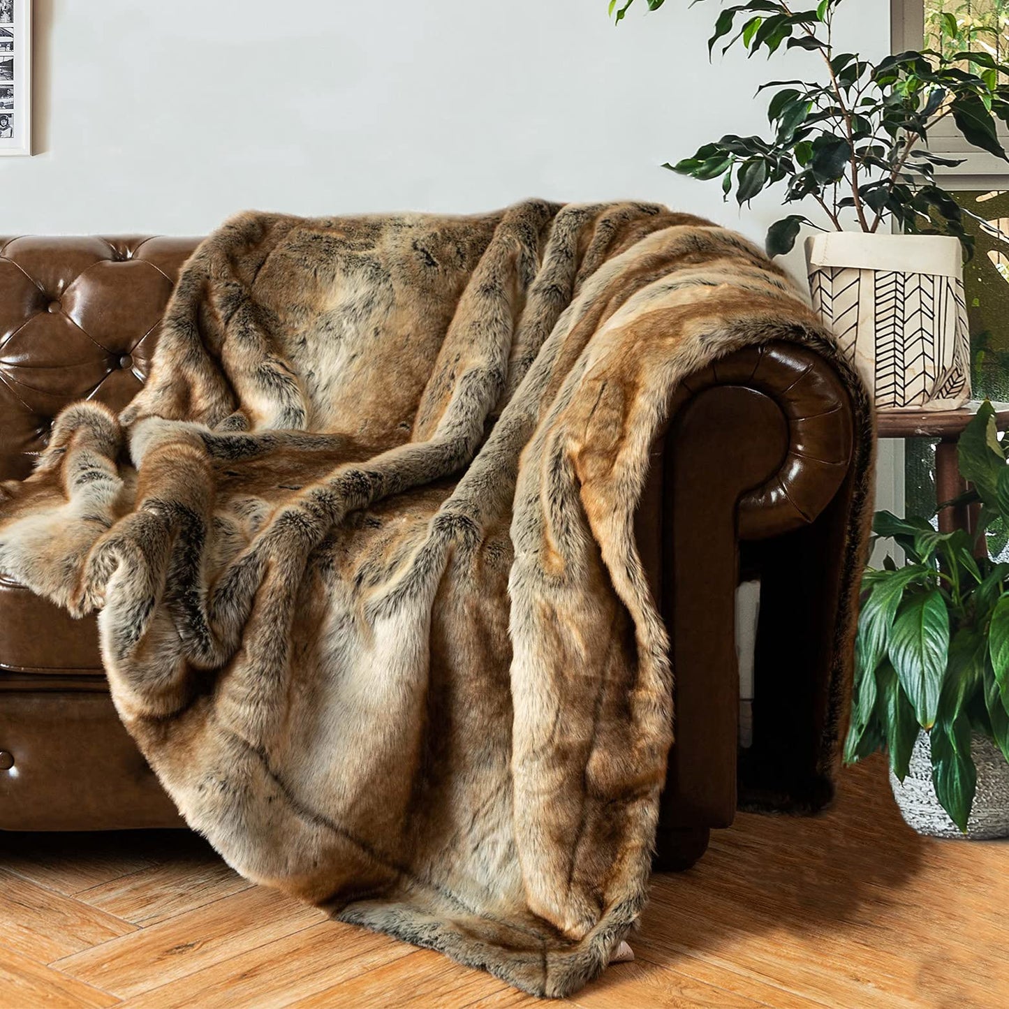 Lutetia Super Soft Fuzzy Thick Throw Blanket | 3CARATS