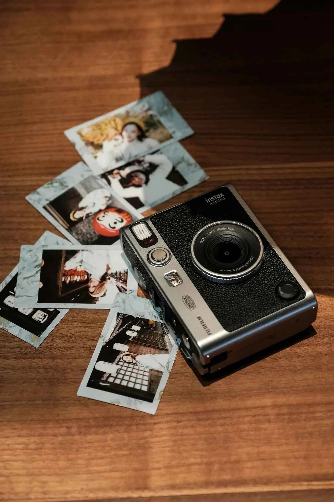 Retro Instant Film Camera