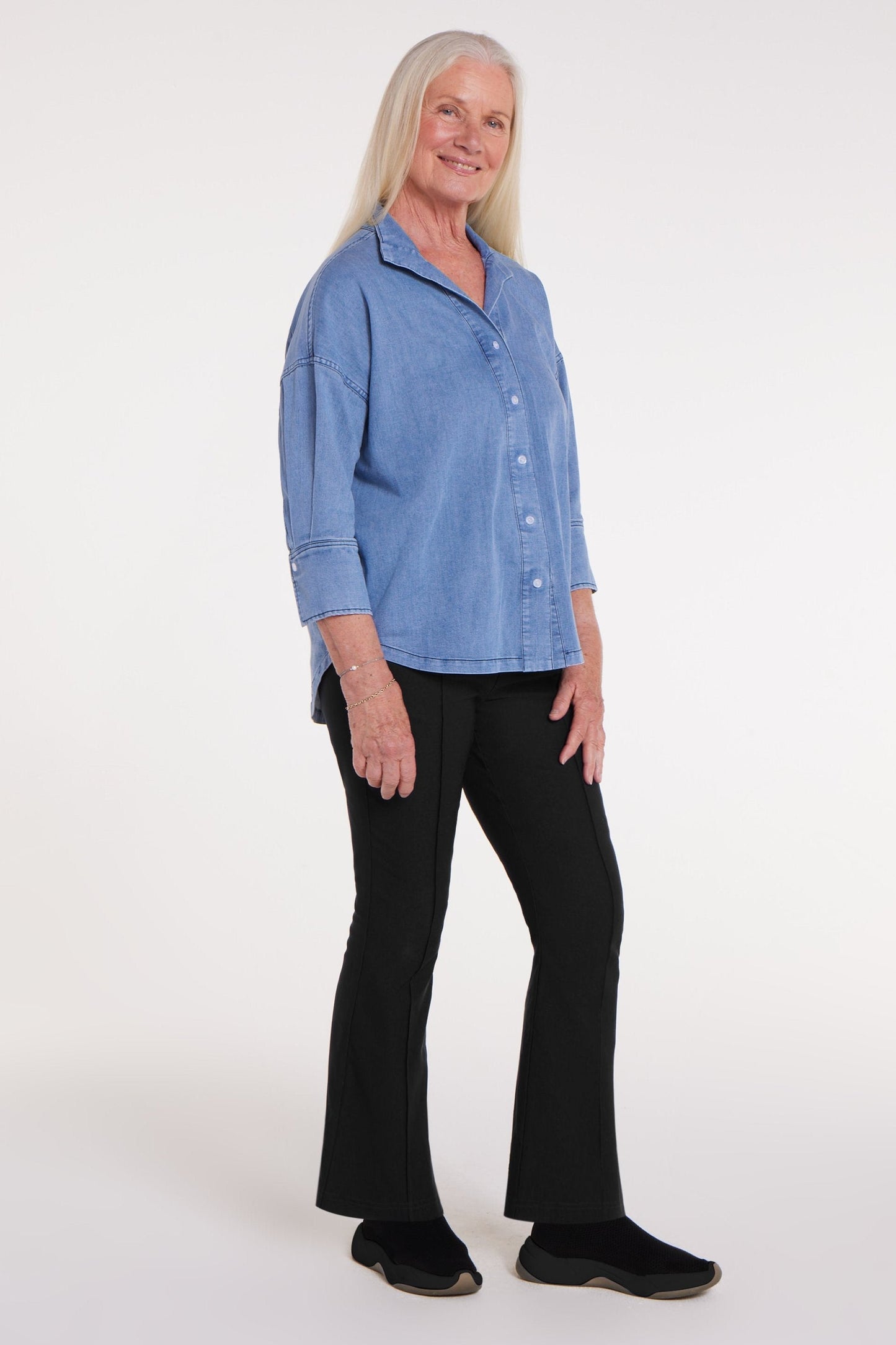 Vera Woven Magnetic Shirt