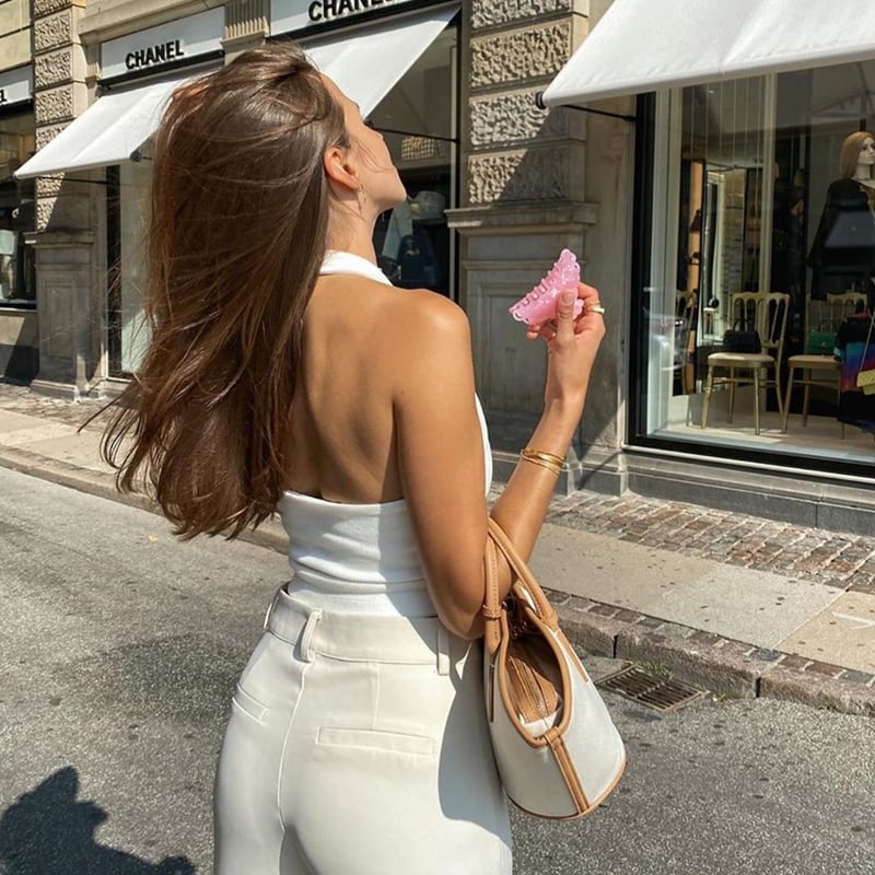 Halter-Neck Short Vest with Exposed Midriff